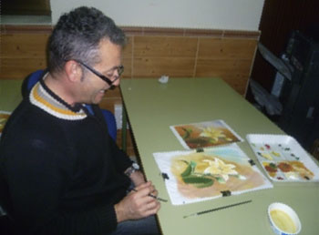 Painting on fans